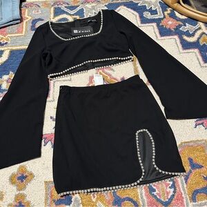 MUST BUNDLE W/ 3 ITEMS